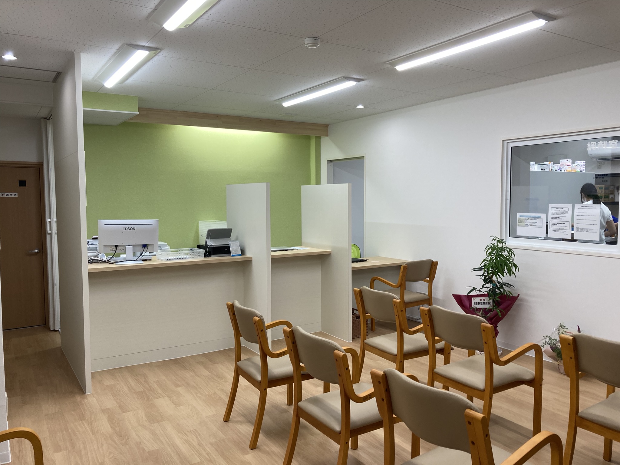 メルヘン薬局 内観1